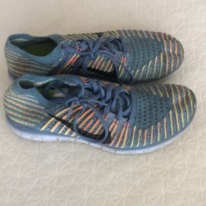 Nike free run flyknit